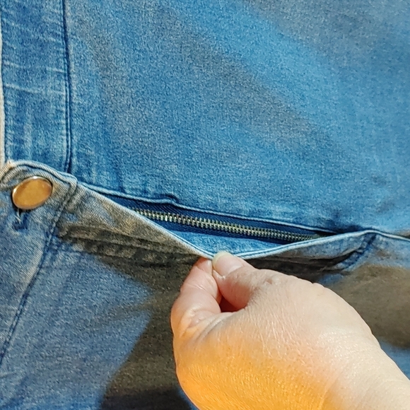 💚Haggar Women's Petite Blue Jeans - Picture 2 of 8